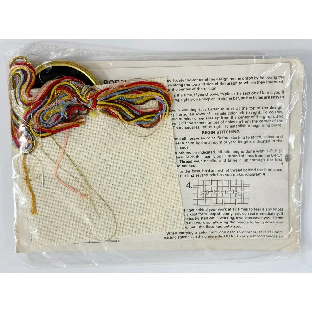 The Creative Circle Embroidery Kit Unisex OS Multi Unto You Is Born 2406 Vintage